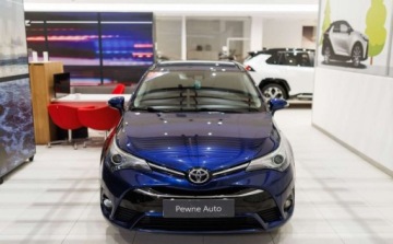 Toyota Avensis III Wagon Facelifting 2015 1.8 Valvematic 147KM 2016 Toyota Avensis 1.8 Premium 1.8 Benzyna 147KM, zdjęcie 1