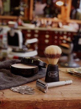 БРИТВА WILKINSON PREMIUM ДЛЯ БРИТЬЯ + 5 ЛЕЗВИЙ ДЛЯ БРИТВЫ ПОДАРОК ​​НА ДЕНЬ ДЕДУШКИ И ДЕДУШКИ