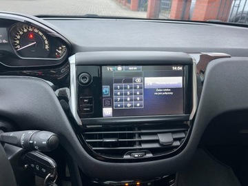 Peugeot 208 I Hatchback 5d Facelifting 1.6 BlueHDi 100KM 2016 Peugeot 208 1.6 diesel panorama dach zarej w PL ksiazka serwis zamiana, zdjęcie 14