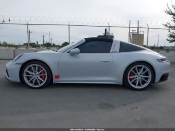 Porsche 911 992 Carrera GTS 3.0 480KM 2023 Porsche 911 Targa 4 GTS 2023, 3.0L R6 480KM, odpala i jezdzi, od ubezpiecz, zdjęcie 7