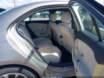 Mercedes Klasa A W177/V177 2020 Mercedes-Benz Klasa A 2020r., 2.0L 2.0 Benzyna 188KM, zdjęcie 9