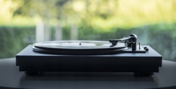 Автоматический проигрыватель проигрывателей Pro-Ject A1