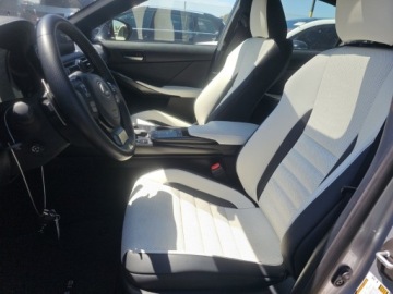 Lexus IS III 2023 Lexus IS 500 F Sport Performance Premium 2023 5.0 Benzyna 472KM, zdjęcie 8