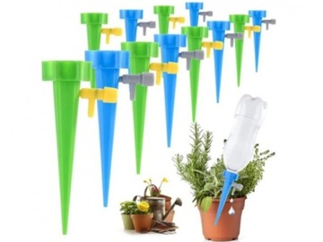 Ирригатор для цветочных горшков, навинченный на бутылку