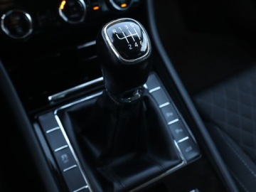 Skoda Superb III Kombi 2.0 TDI 190KM 2017 Skoda Superb 2.0 TDI, Salon Polska, 187 KM, Navi, zdjęcie 18