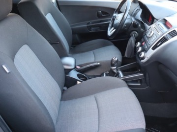 Kia Ceed I SW 1.6 CRDi 115KM 2009 Kia Ceed 1.6 CRDi, HAK, Klima, El. szyby, zdjęcie 8