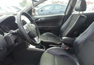 Opel Astra H Hatchback 5d 1.7 CDTI ECOTEC 100KM 2004 Opel Astra Opel Astra 1.7 CDTI Cosmo 1.7 Diesel 100KM, zdjęcie 7