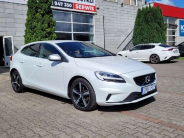 Volvo V40 II Hatchback Facelifting 2.0 D2 120KM 2018 Volvo V40 V40,R-design 2.0 Diesel 120KM, zdjęcie 2