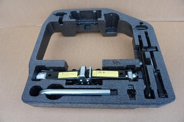 WKŁAD BAGAŻNIKA STYROPIAN LEWAREK KLUCZ AUDI A4 8K B8 8T0012109A