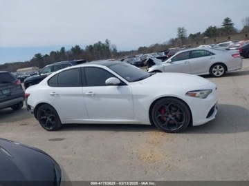 Alfa Romeo Giulia II Sedan 2.0 TBi 280KM 2018 Alfa Romeo Giulia TI Sport 2018 2.0l 2.0 Benzyna 280KM, zdjęcie 6