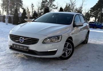 Volvo V60 I Kombi Facelifting 2.0 D4 DRIVE-E 181KM 2015 Volvo V60 2.0 Diesel 181KM, zdjęcie 1