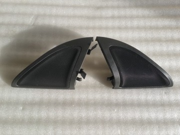 TRÓJKĄT LUSTERKA GŁOŚNIK PRAWY LEWY MERCEDES W176