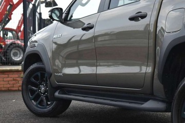Toyota Hilux VIII Podwójna kabina Facelifting 2024 2.8 D-4D 204KM 2025 Toyota Hilux Pakiet holowniczy Pakiet Protection Invincible 2.8, zdjęcie 7