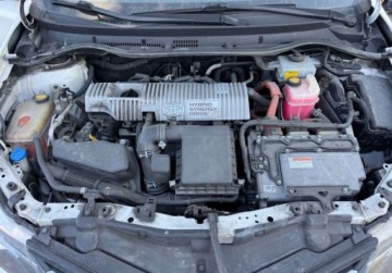 Toyota Auris II Touring Sports Hybrid 135 136KM 2014 Toyota Auris TS 1.8 Hybrid 2014r polskora kamera biala perla 1.8, zdjęcie 9