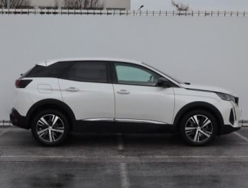 Peugeot 3008 II Crossover Facelifting  1.2 PureTech 130KM 2023 Peugeot 3008 1.2 PureTech, Salon Polska, zdjęcie 5