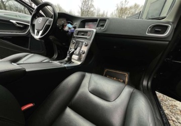 Volvo V60 I Kombi Facelifting 2.0 D4 DRIVE-E 181KM 2015 Volvo V60 D4 181 KM SKORA AUTOMAT gwarancja ZAREJESTROWANY 2.0, zdjęcie 17