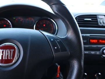 Fiat Bravo II Hatchback 5d Seria 2 1.4 16V 90KM 2013 Fiat Bravo 1.4 16V, Salon Polska, Klima,ALU, zdjęcie 15