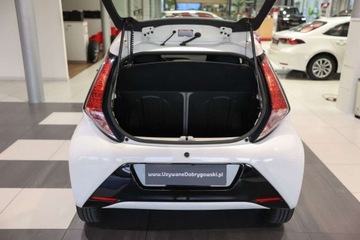 Toyota Aygo II Hatchback 5d 1.0 VVT-i 69KM 2017 Toyota Aygo 1.0 VVT-i X-play Benzyna 69KM, zdjęcie 13