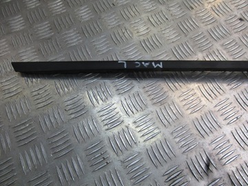 LIŠTA OKNO ČELNÍ LEVÝ PORSCHE MACAN