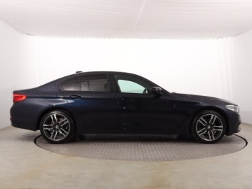 BMW Seria 5 G30-G31 Limuzyna 520d 190KM 2019 BMW 5 520d xDrive, Salon Polska, Serwis ASO, zdjęcie 5