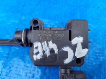 OPEL-PARTS Zafira C Astra J Электродвигатель лючка топливного бака 13348741