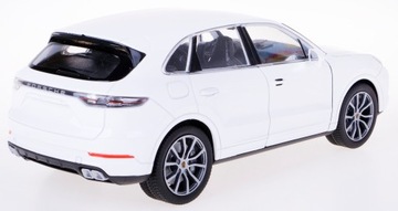 PORSCHE CAYENNE TURBO MODEL METAL WELLY 1:24 BIAŁY