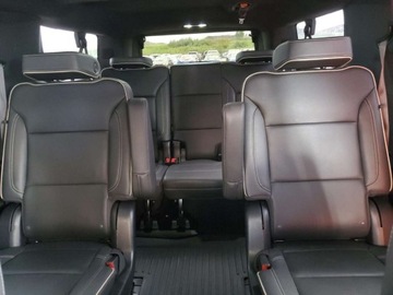 Chevrolet Suburban GMT900 2023 Chevrolet Suburban K1500 Premier 2023 5.3l 5.3 Benzyna 355KM, zdjęcie 3