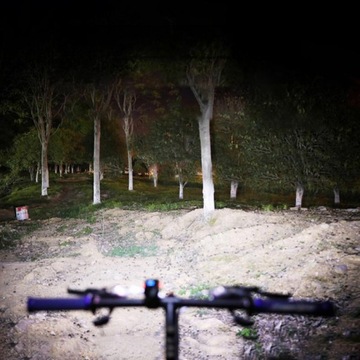 СВЕТОДИОДНАЯ ВЕЛОСИПЕДНАЯ ФАРА СО СЧЕТЧИКОМ НА РУЛЕ ЗВУКОВОЙ СИГНАЛ ПЕРЕДНИЙ ЗАДНИЙ