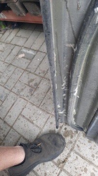 DVEŘE LEVÝ ZADNÍ SAAB 95 KOMBI 04R