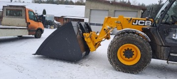 Ковш-погрузчик JCB 550-80 Q-fit для зерна и опилок