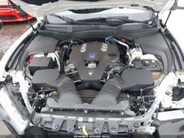 Maserati Levante 2021 Maserati Levante S 2021 3.0 Benzyna 424KM, zdjęcie 8