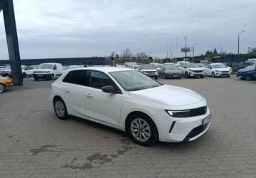 Opel Astra L Hatchback 1.2 Turbo 110KM 2023 Opel Astra Pierwszy wlasciciel. Salon Polska 1.2 Benzyna 110KM, zdjęcie 3