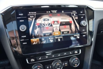 Volkswagen Passat B8 Variant Facelifting 2.0 TDI 240KM 2020 Volkswagen Passat 2.0 TDI 240KM 4x4 Elegance NAVI Podgrz.Szyba Webasto 18, zdjęcie 22