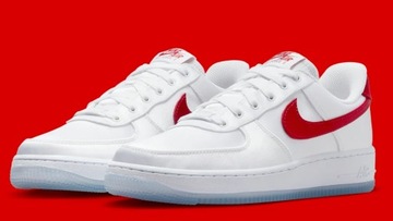 BUTY W AIR FORCE 1 '07 ESS SNKR DX6541 100 R-39