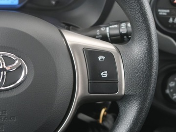 Toyota Yaris III Hatchback 5d Facelifting 2017 1.0 VVT-i 72KM 2019 Toyota Yaris 1.0 VVT-i, Salon Polska, Serwis ASO, zdjęcie 16