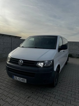 Volkswagen Caravelle T5 Caravelle Facelifting długi rozstaw osi 2.0 TDI 102KM 2013 VW Transporter T6 9-osobowy 2013r, 102KM