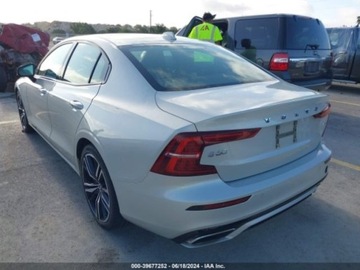 Volvo 2019 Volvo S60 Volvo S60 T5 FWD R-Design 2.0 Benzyna 258KM, zdjęcie 3