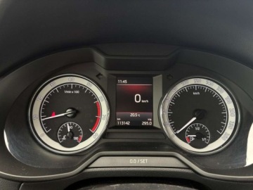 Skoda Octavia III Liftback Facelifting 1.8 TSI 180KM 2017 Skoda Octavia 1.8 TSI 180 KM Style Full LED Czujniki Smartlink 1.8, zdjęcie 3