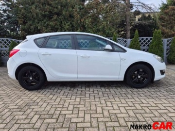 Opel Astra H Hatchback 5d 1.4 TWINPORT ecoFLEX 90KM 2013 Opel Astra Niski przebieg Zadbany 1.4 Benzyna 90KM, zdjęcie 12