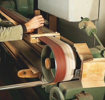 ОЧИСТИТЕЛЬ ДЛЯ ШЛИФОВАЛЬНЫХ ЛЕНТ