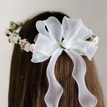 Wianek komunijny z piankowych kwiatków róż biel