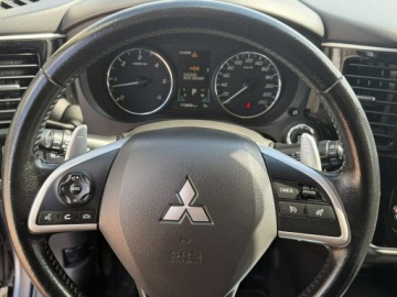 Mitsubishi Outlander III SUV 2.2 DOHC DI-D 150KM 2013 Mitsubishi Outlander 2.2 Diesel 4x4 7 osobowy, zdjęcie 11