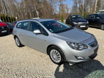 Opel Astra J Sports Tourer 2.0 CDTI ECOTEC 160KM 2011 Opel Astra J 2.0 Diesel 160KM ROK 2011, zdjęcie 4
