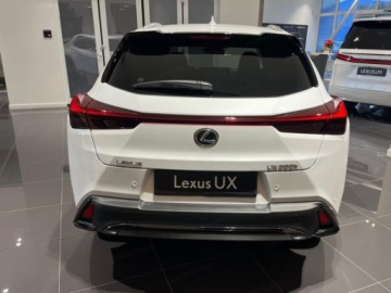 Lexus UX Crossover Facelifting 2.0 300h 199KM 2025 LEXUS UX 300h F Sport Design Hybrid Dynamic Force 2.0 199KM 2025, zdjęcie 5