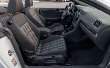Volkswagen Golf VI Cabriolet 2.0 TSI GTI 210KM 2013 Volkswagen Golf Volkswagen Golf Cabrio GTI 2.0 Benzyna 210KM, zdjęcie 15
