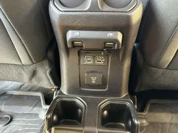 Jeep Wrangler IV Sport 4d Seria 5  2.0 GME Turbo  272KM 2019 Jeep Wrangler Sahara 2.0T 272KM 4x4 2019r. Hardtop, zdjęcie 27