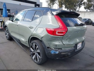 Volvo XC40 2021 Volvo XC 40 Recharge Pure Electric P8 2021 Elektryczny 402KM, zdjęcie 3