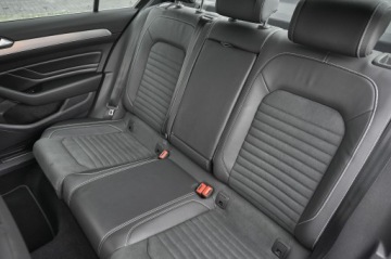 Volkswagen Passat B8 Limousine Facelifting 1.5 TSI EVO 150KM 2021 R-LINE__ R-LINE __ R-LINE __, zdjęcie 29