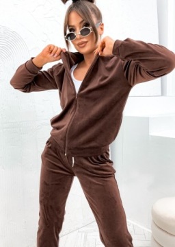 Велюровый спортивный костюм ELEGANT SET СВИТШОТ-БОМБЕР С НАШИВКОЙ ЦВЕТА