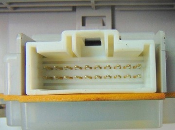 MITSUBISHI GRANDIS 05R PANEL KLIMATIZACE ZADNÍ